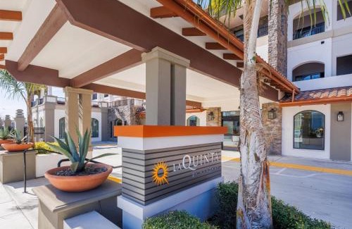 Beach Hill - Beach Flats Hotel | La Quinta Inn & Suites by Wyndham Santa Cruz