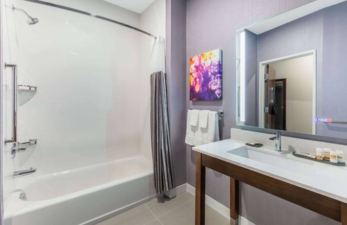 Lewisville Hotel | La Quinta Inn & Suites by Wyndham Lewisville