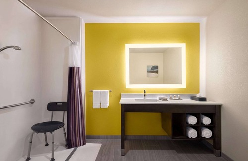 Clovis Hotel | La Quinta Inn & Suites by Wyndham Clovis CA