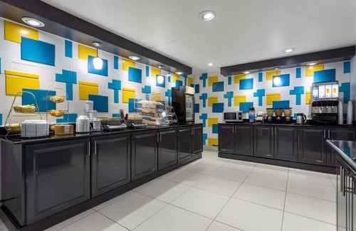 Columbus Hotel | La Quinta Inn & Suites by Wyndham Columbus West - Hilliard