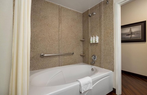 Ellendale Hotel | La Quinta Inn & Suites by Wyndham Memphis Wolfchase
