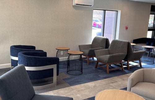 Nashville Hotel | La Quinta Inn & Suites by Wyndham Nashville Airport
