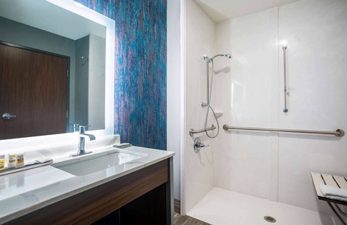 Oxford Hotel | La Quinta Inn & Suites by Wyndham Oxford