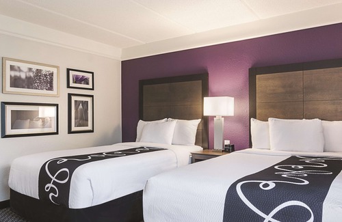 Sandy Springs Hotel | La Quinta Inn & Suites by Wyndham Atlanta Perimeter Medical
