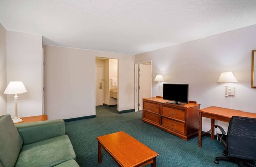 Franklin Hotel | La Quinta Inn & Suites by Wyndham Nashville Franklin