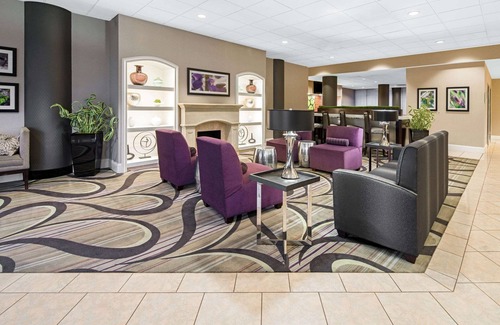 La Palma Hotel | La Quinta Inn & Suites by Wyndham Buena Park