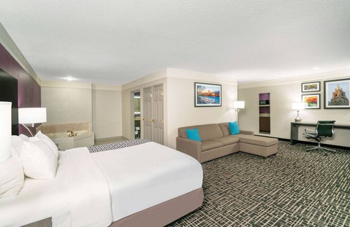 Latham Hotel | La Quinta Inn & Suites by Wyndham Latham Albany Airport