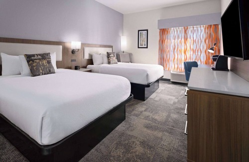 Newnan Hotel | La Quinta Inn & Suites by Wyndham Atlanta South - Newnan