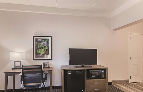 Orlando Hotel | La Quinta Inn & Suites by Wyndham Orlando UCF
