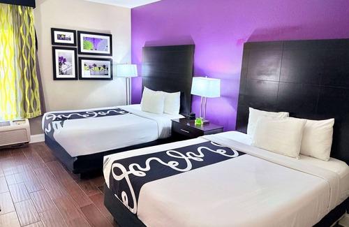 Florida Center Hotel | La Quinta Inn & Suites by Wyndham Orlando Universal area
