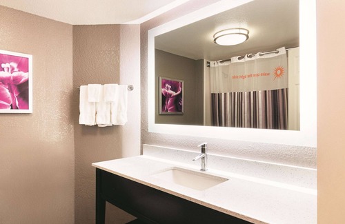Conyers Hotel | La Quinta Inn & Suites by Wyndham Atlanta Conyers