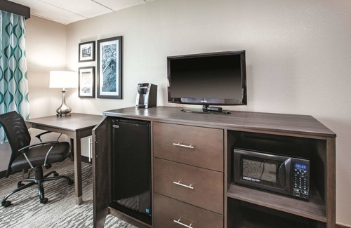 Fiskdale Hotel | La Quinta Inn & Suites by Wyndham Sturbridge