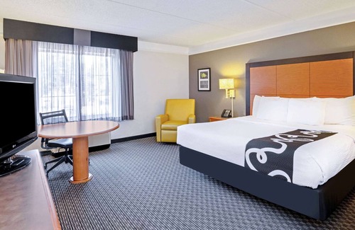 Memorial Hotel | La Quinta Inn & Suites by Wyndham Houston West Park 10