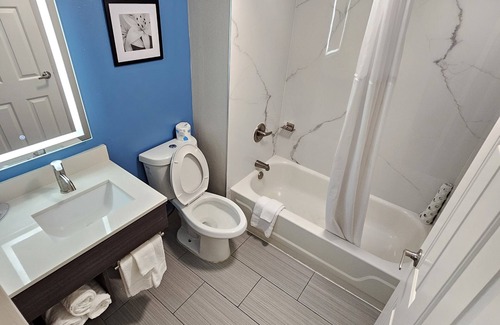 Stafford Hotel | La Quinta Inn & Suites by Wyndham Houston Stafford Sugarland