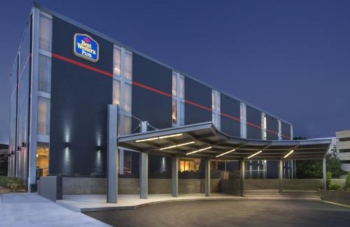 Downtown Tulsa Hotel | La Quinta Inn & Suites by Wyndham Tulsa Downtown - Route 66