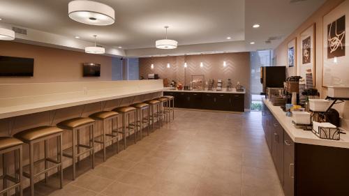 Downtown Tulsa Hotel | La Quinta Inn & Suites by Wyndham Tulsa Downtown - Route 66
