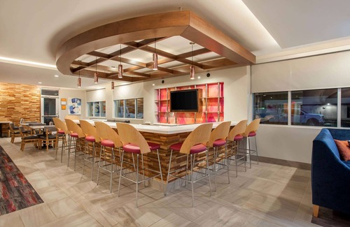 Madera Hotel | La Quinta Inn & Suites by Wyndham Madera