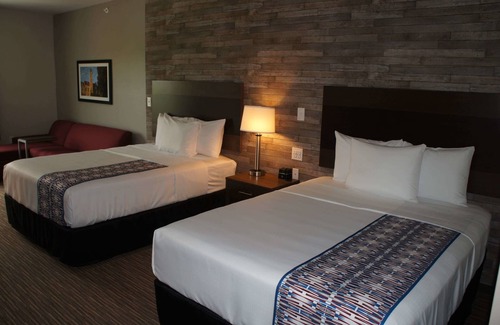 Bloomington Hotel | La Quinta Inn & Suites by Wyndham Bloomington