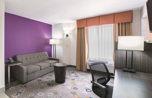 Brooklyn Park Hotel | La Quinta Inn & Suites by Wyndham Minneapolis Northwest
