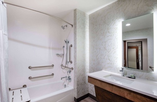 Downtown Chattanooga Hotel | La Quinta Inn & Suites by Wyndham Chattanooga Downtown/South