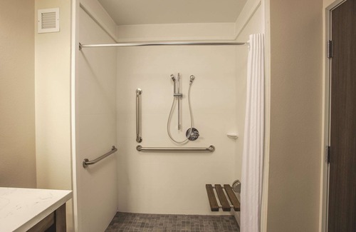 Morgan Hill Hotel | La Quinta Inn & Suites by Wyndham Morgan Hill-San Jose South