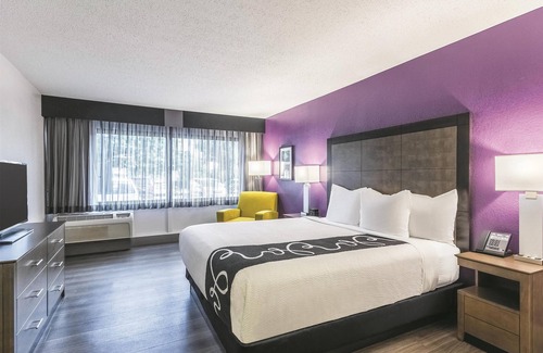 Northeast Virginia Beach Hotel | La Quinta Inn & Suites by Wyndham Virginia Beach