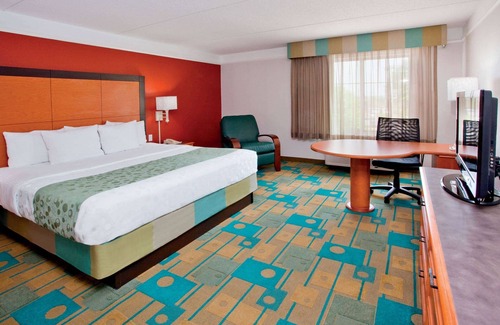 Winston - Salem Hotel | La Quinta Inn & Suites by Wyndham Winston-Salem