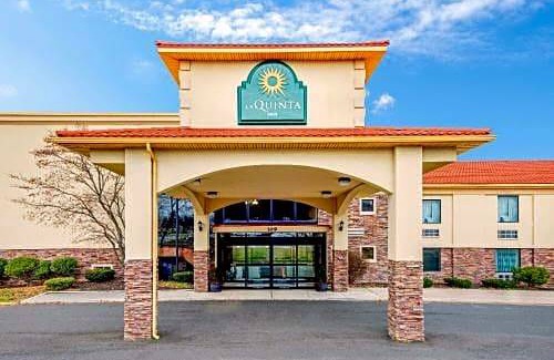West Long Branch Hotel | La Quinta Inn by Wyndham West Long Branch