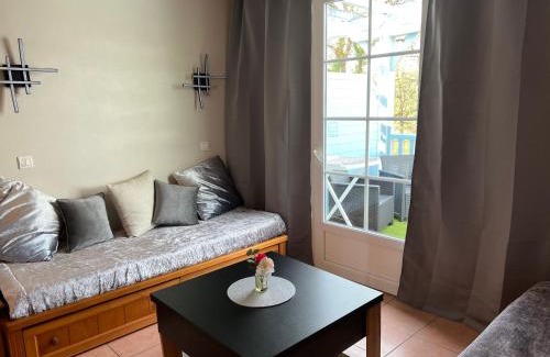 Monflanquin Apartment | La Résidence Vacances Mondésir appartement 3 étoiles