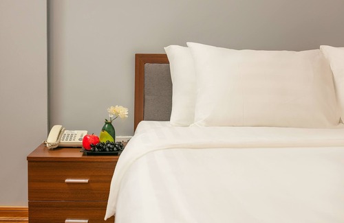 Hanoi Backpacker Quarter House | La Renta Center Hotel & Spa
