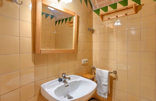 Pontos House | La requisa. House for 15 people in a cozy town