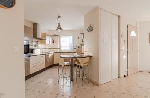 Les Moutiers-en-Retz House | La Retzienne - Parking - Jardin
