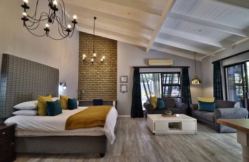Nelspruit House | La Roca Guest House