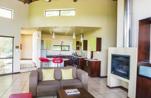 Nelspruit House | La Roca Guest House