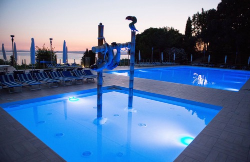 Bardolino RV Rental | La Rocca Camping Village