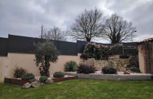 Chavagnes-en-Paillers House | la ROCHE MOLIVE