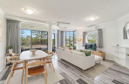 Yamba Apartment | La Ronde 2 - Hear the Surf