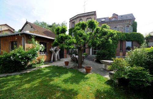Chartres Bed & Breakfast | La Rosace