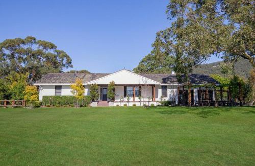 Pokolbin House | La Roseraie - Elegant Hunter Valley Vines Homestead