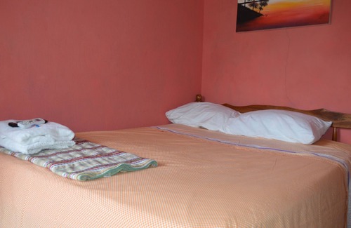 San Ignacio House | LA's Guest House