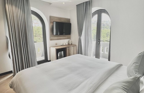 Nha Trang Hotel | La Sera Suites An Vien