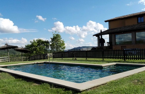 Gironella Cottage | La Serreta Casa Rural con Vistas a Montserrat, a 2 Minutos del Pueblo Gironella