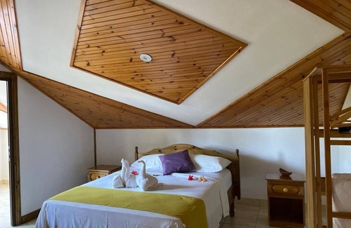 La Digue Bed & Breakfast | La Source Self Catering