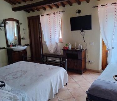 Colle di Val d'Elsa Bed & Breakfast | LA STREGA UBRIACA