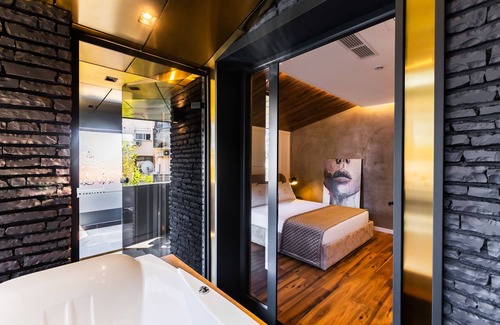 Tirana Hotel | La Suite Boutique Hotel