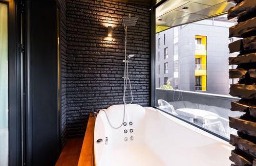 Tirana Hotel | La Suite Boutique Hotel