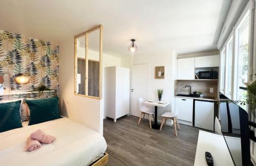 Saint-Nazaire Apartment | La Suite Le studio ANANAS vue sur jardin proche plages