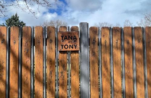 Viterbo House | LA TANA DI TONY