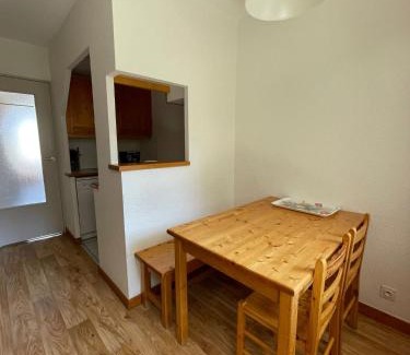 La Perriere Apartment | LA TANIA COURCHEVEL 73120