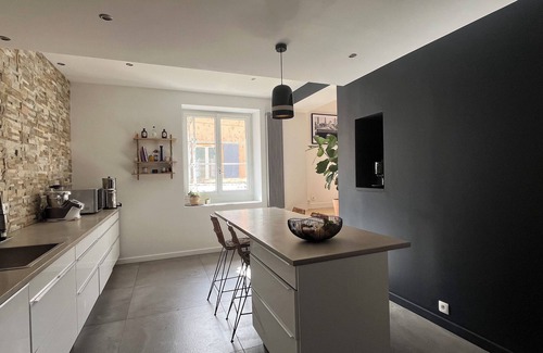 Cuire House | La Terrasse des épices: Town house very close to Lyon, Private swimming pool